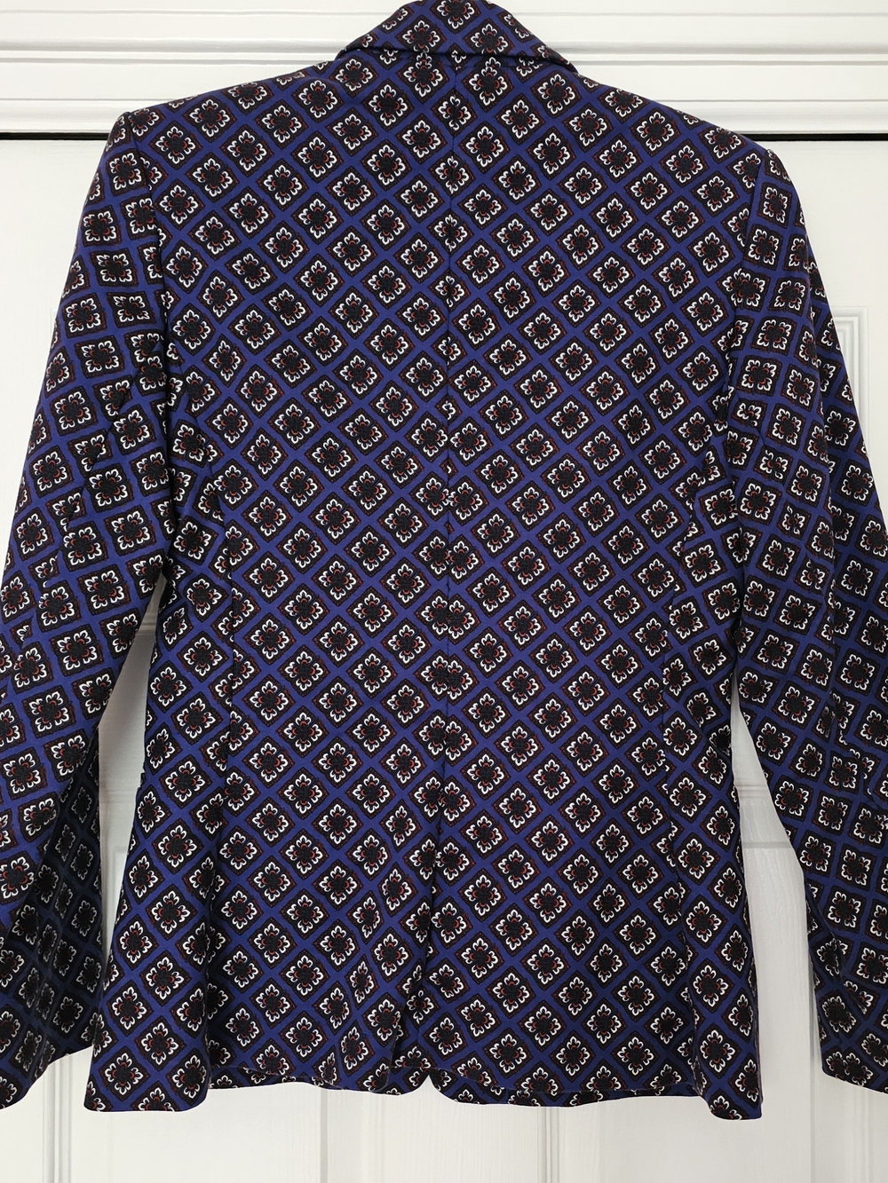 EXPRESS Geometric Pattern Single-Button Blazer - Picture 4 of 9